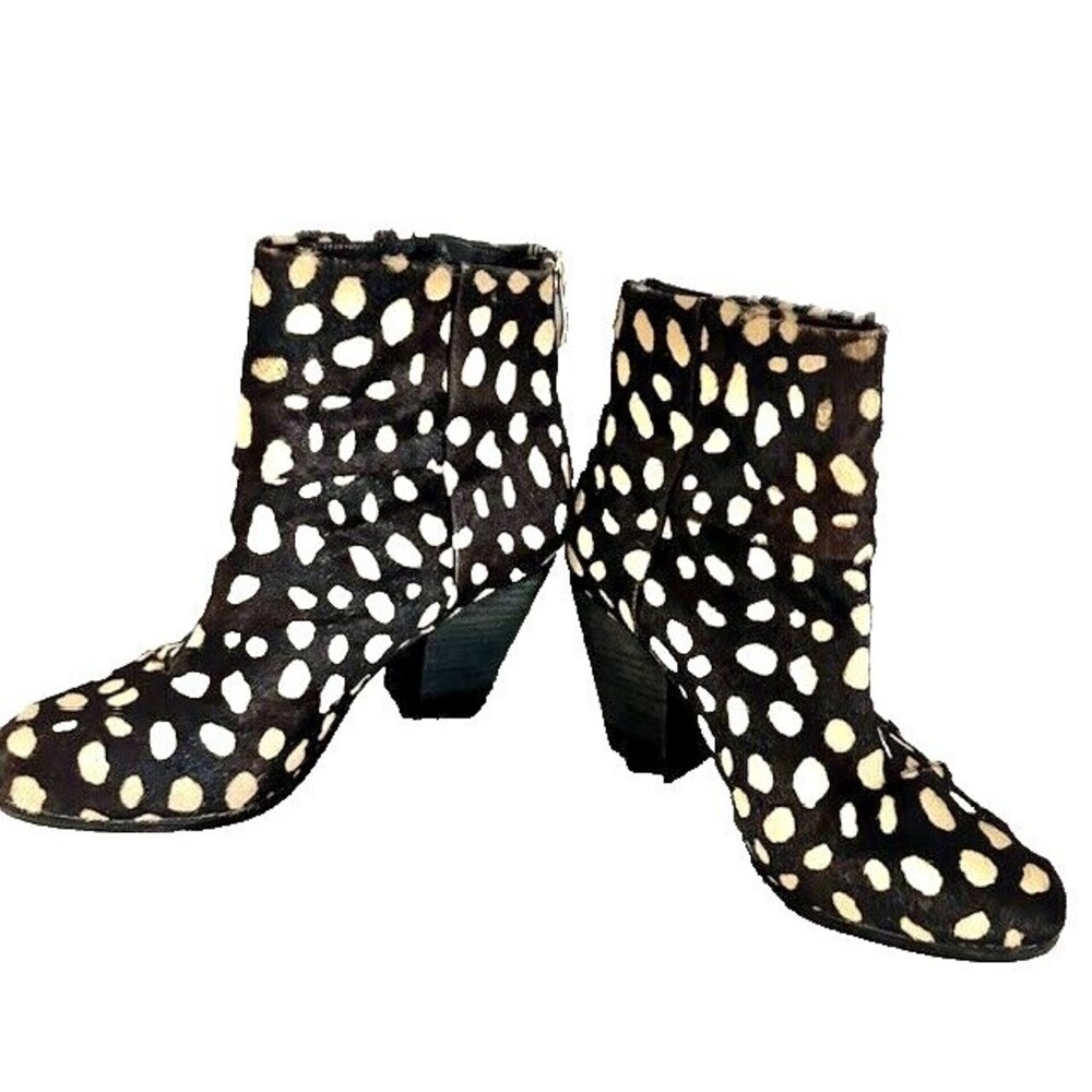 Vince Camuto Animal Cow Skin Hair Western Festival Fur Ankle Booties Women 6/36